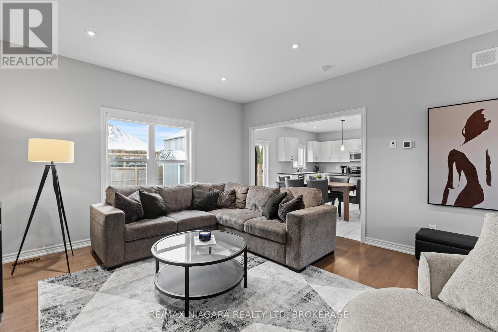 3 Summerhayes Drive, Niagara-On-The-Lake, Ontario  L0S 1J0 - Photo 9 - X12606134