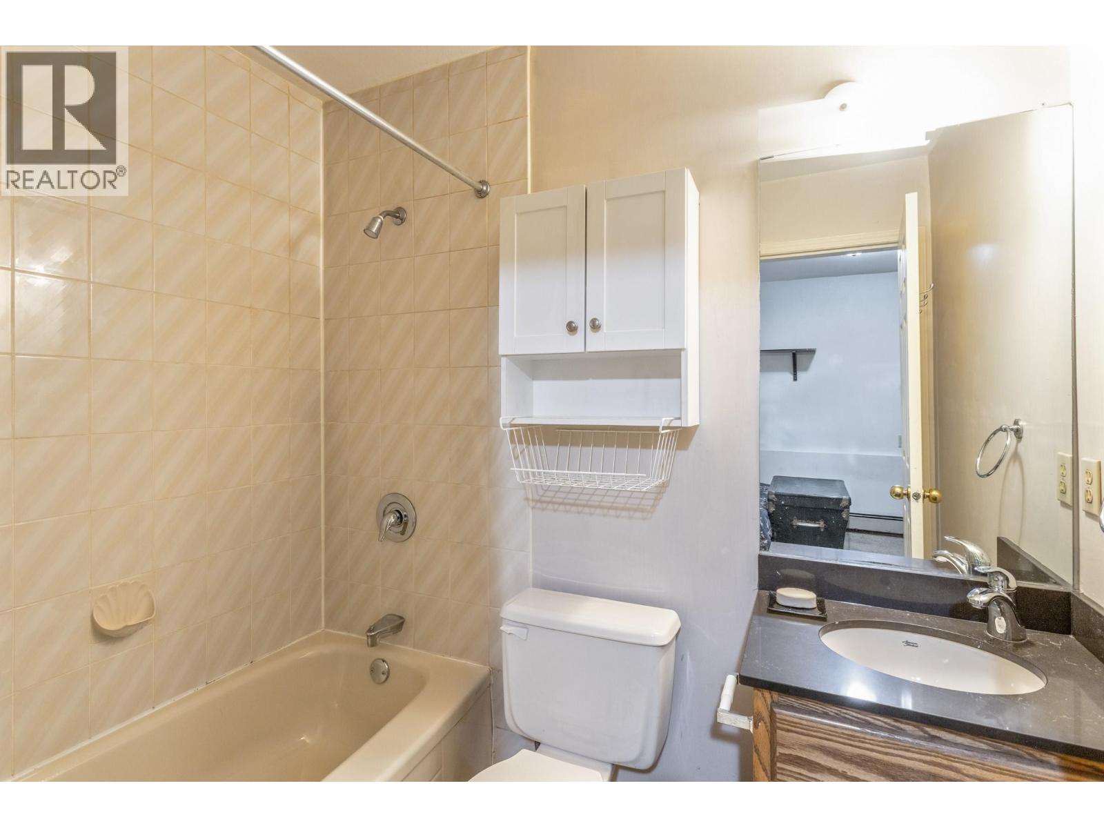 2586 W 8th Avenue, Vancouver, British Columbia  V6K 2B4 - Photo 18 - R3072510