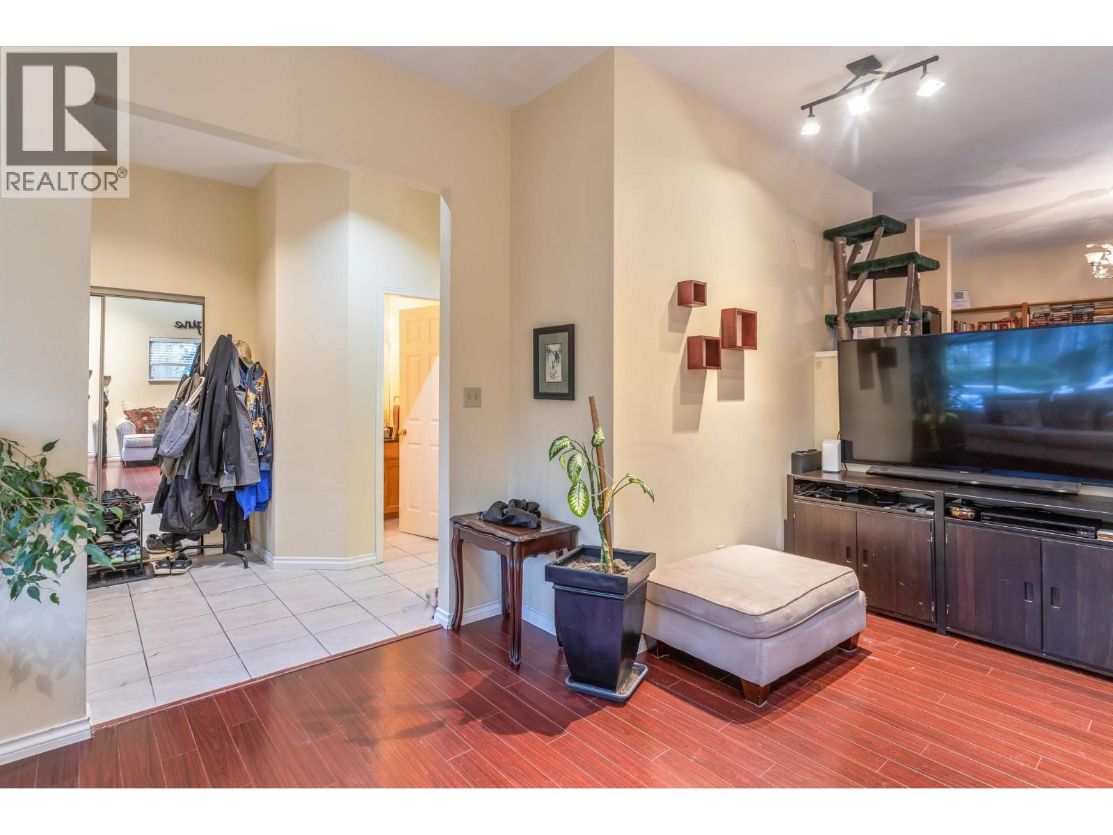 2586 W 8th Avenue, Vancouver, British Columbia  V6K 2B4 - Photo 4 - R3072510