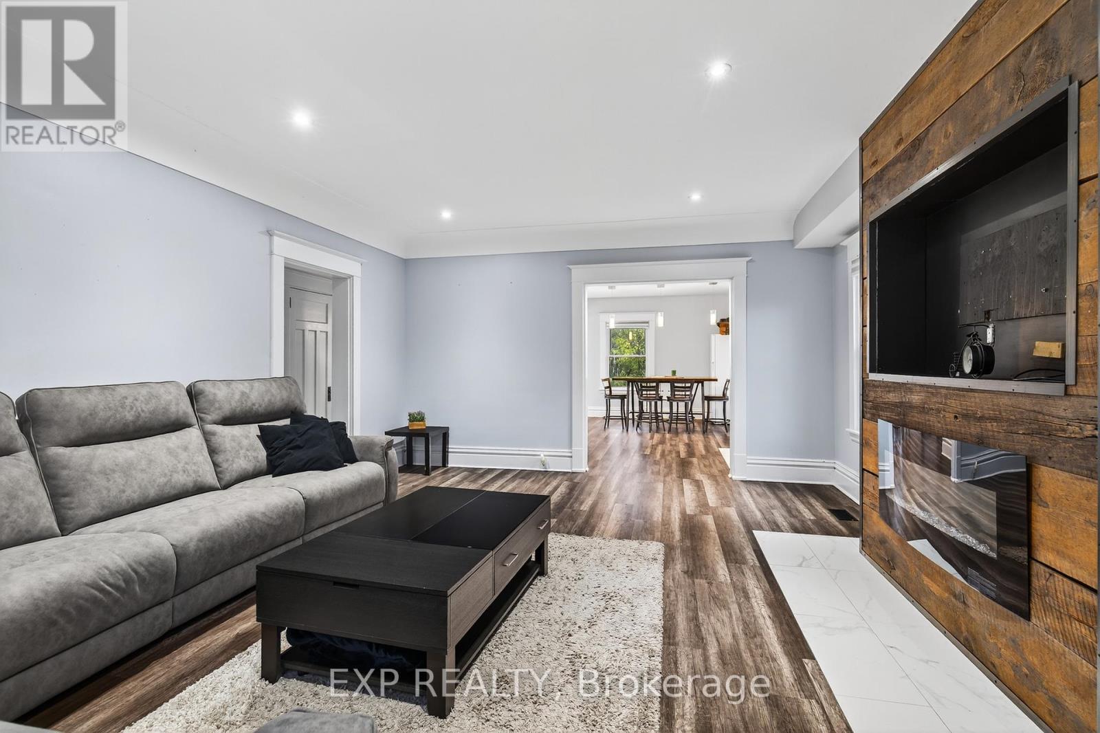 316 North Shore Boulevard W, Burlington, Ontario  L7T 1A4 - Photo 7 - W12560956