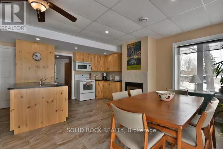 5 Shoreline Road, Edwardsburgh/cardinal, Ontario  K0E 1T1 - Photo 13 - X12606096