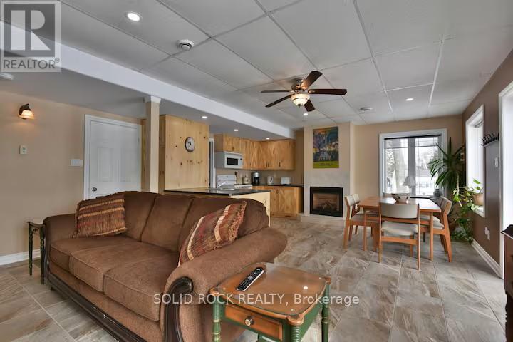 5 Shoreline Road, Edwardsburgh/cardinal, Ontario  K0E 1T1 - Photo 8 - X12606096