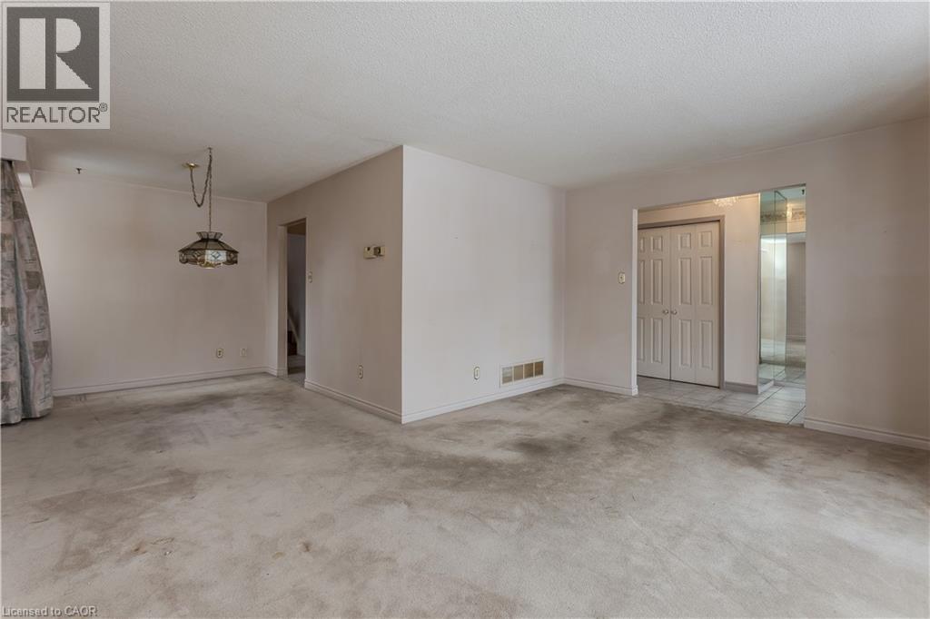 2374 Duncaster Drive, Burlington, Ontario  L7P 3V6 - Photo 16 - 40792551