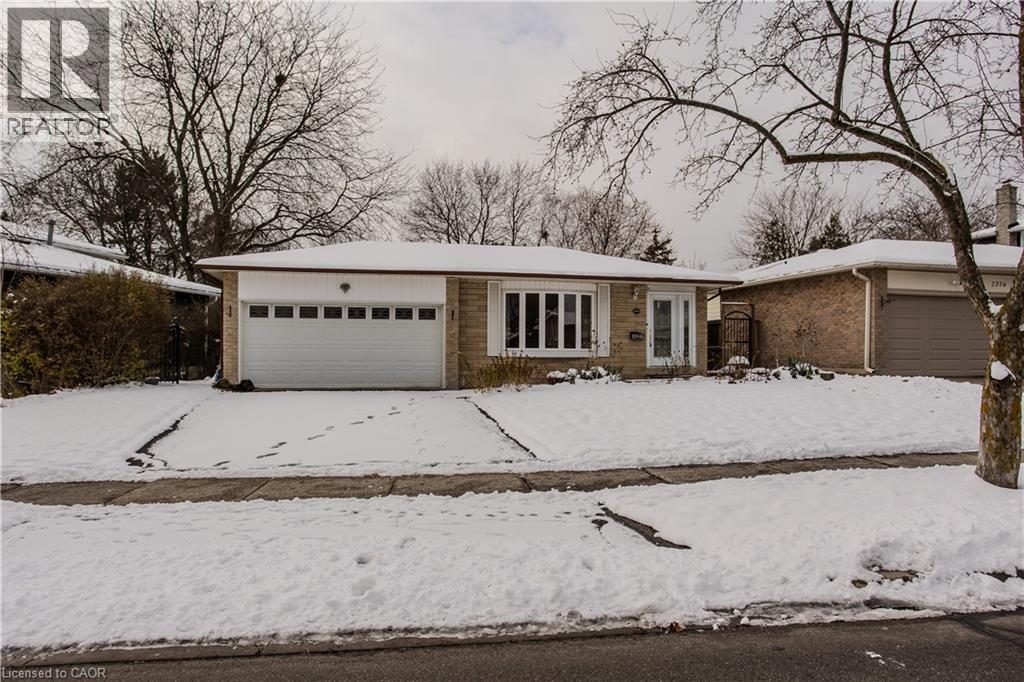 2374 Duncaster Drive, Burlington, Ontario  L7P 3V6 - Photo 3 - 40792551