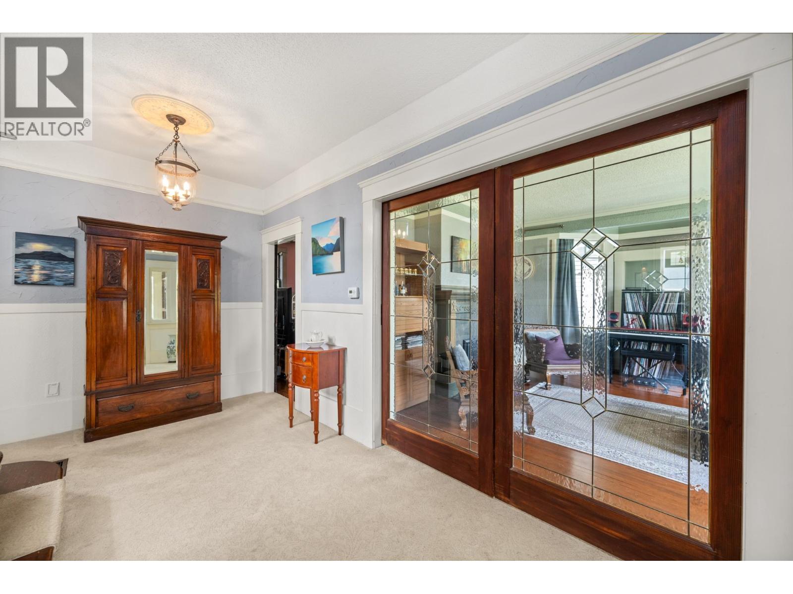 922 Fifth Street, New Westminster, British Columbia  V3L 2Y4 - Photo 3 - R3072515