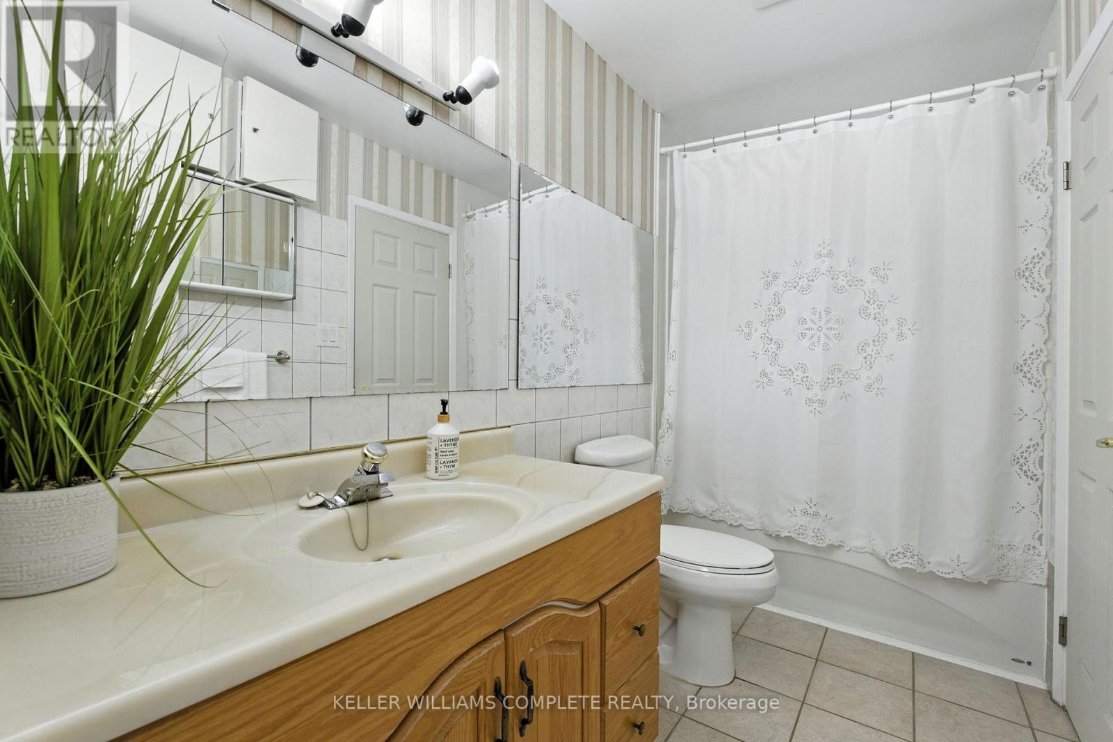 365 Cochrane Road, Hamilton, Ontario  L8K 6C2 - Photo 17 - X12435751