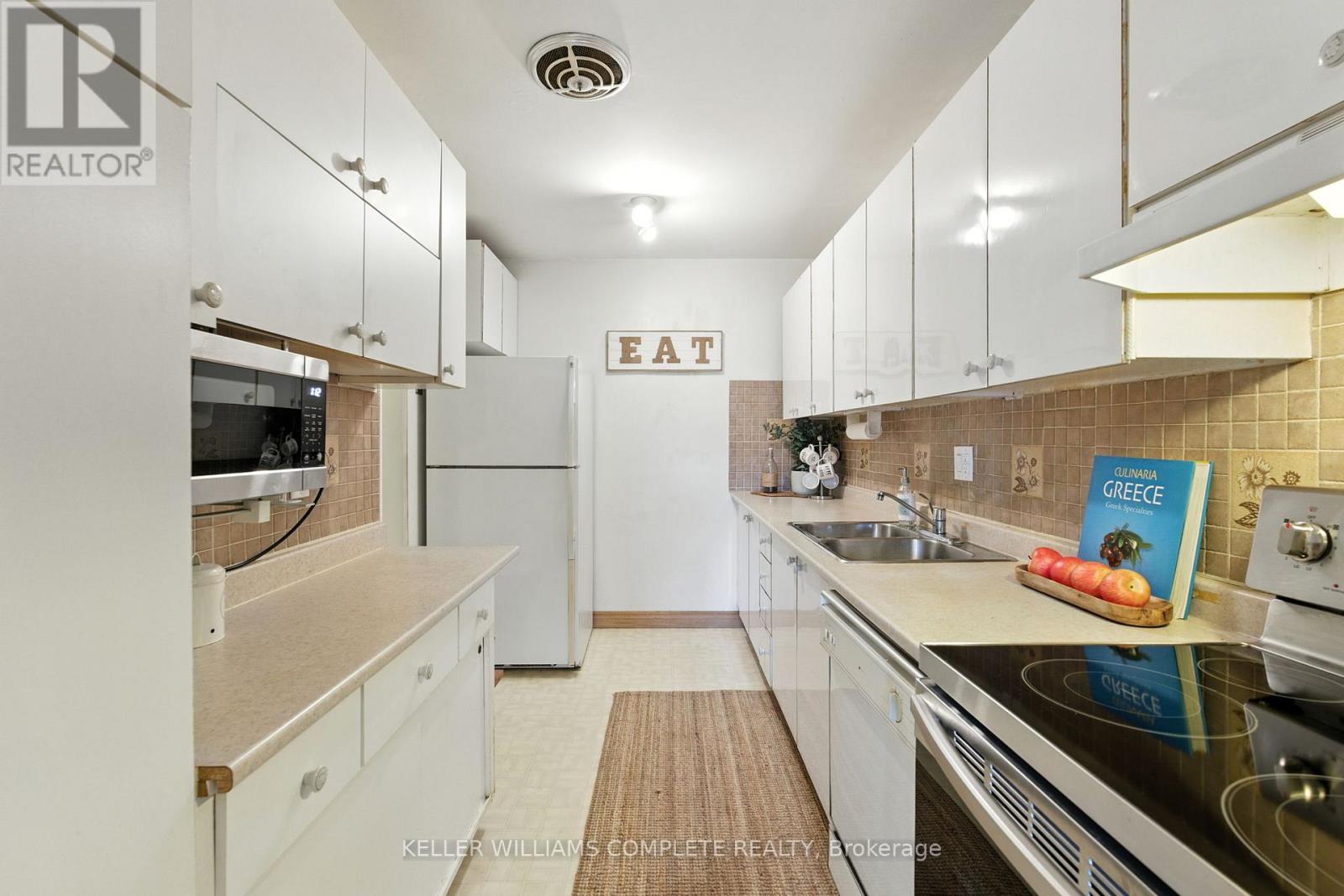 365 Cochrane Road, Hamilton, Ontario  L8K 6C2 - Photo 10 - X12435751