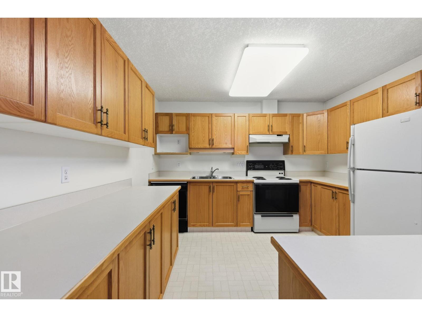 #48 9908 80 Av Nw Nw, Edmonton, Alberta  T6E 6L7 - Photo 1 - E4467564