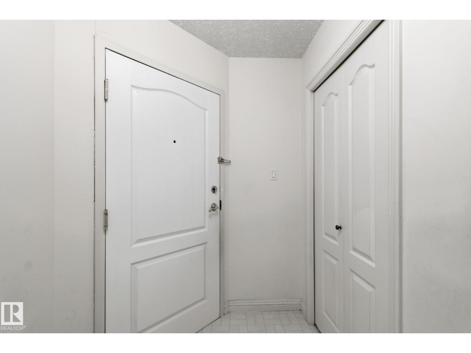 #48 9908 80 Av Nw Nw, Edmonton, Alberta  T6E 6L7 - Photo 3 - E4467564