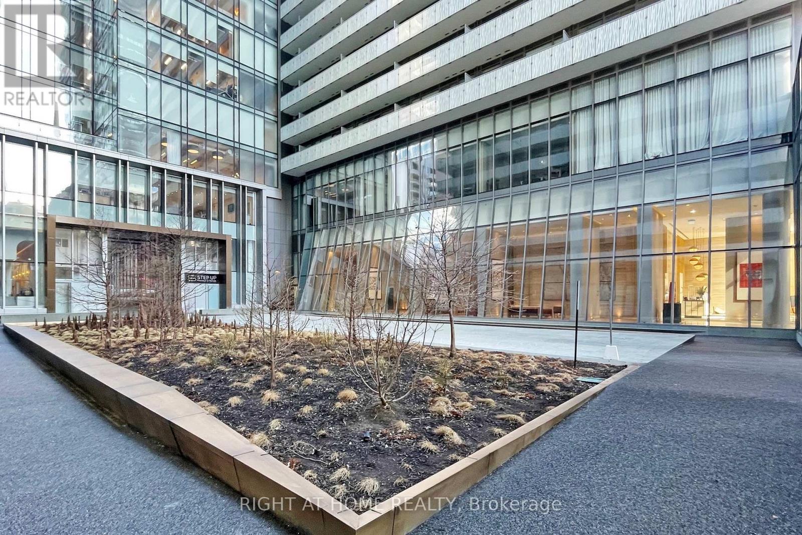 3906 - 50 Charles Street E, Toronto, Ontario  M4Y 0C3 - Photo 27 - C12606080