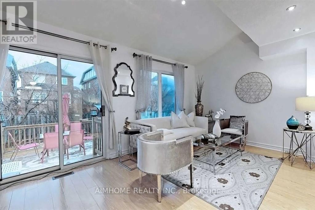 19 Hubbell Drive, Whitby, Ontario  L1R 2Y5 - Photo 10 - E12606072