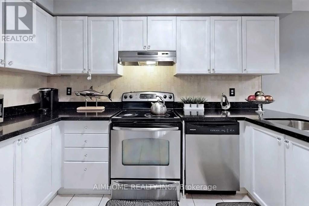 19 Hubbell Drive, Whitby, Ontario  L1R 2Y5 - Photo 12 - E12606072