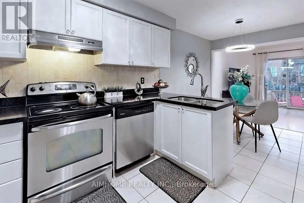 19 Hubbell Drive, Whitby, Ontario  L1R 2Y5 - Photo 13 - E12606072