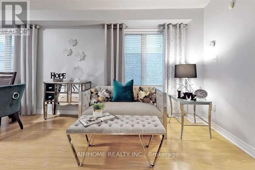 19 Hubbell Drive, Whitby, Ontario  L1R 2Y5 - Photo 4 - E12606072