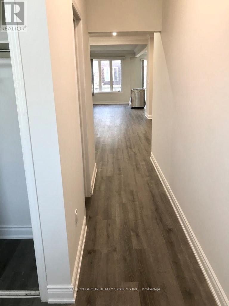 107 Laramie Crescent, Vaughan, Ontario  L6A 0P8 - Photo 20 - N12606074