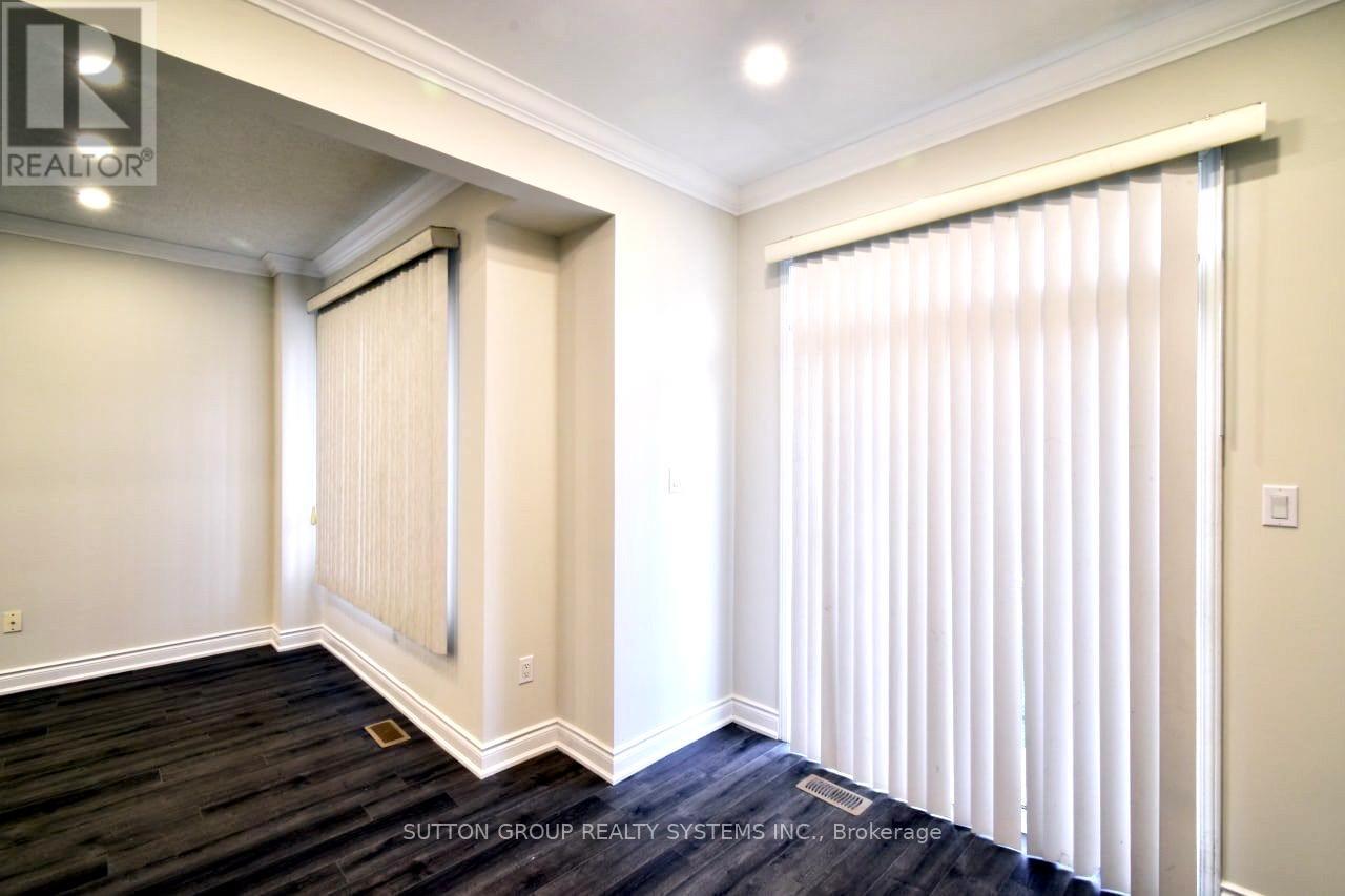 107 Laramie Crescent, Vaughan, Ontario  L6A 0P8 - Photo 9 - N12606074