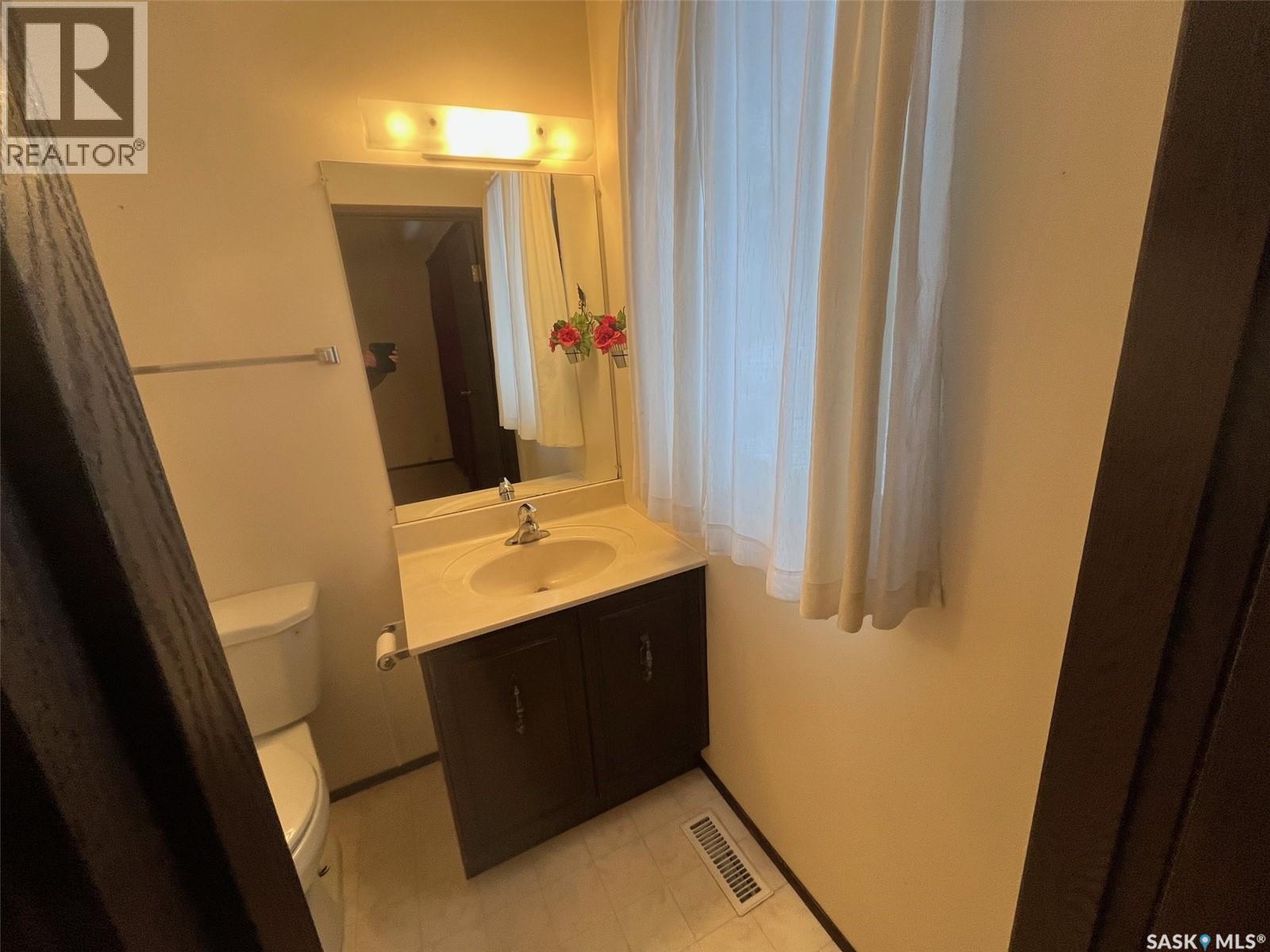 403 Cedar Avenue, Buckland Rm No. 491, Saskatchewan  S6V 5R3 - Photo 14 - SK025262