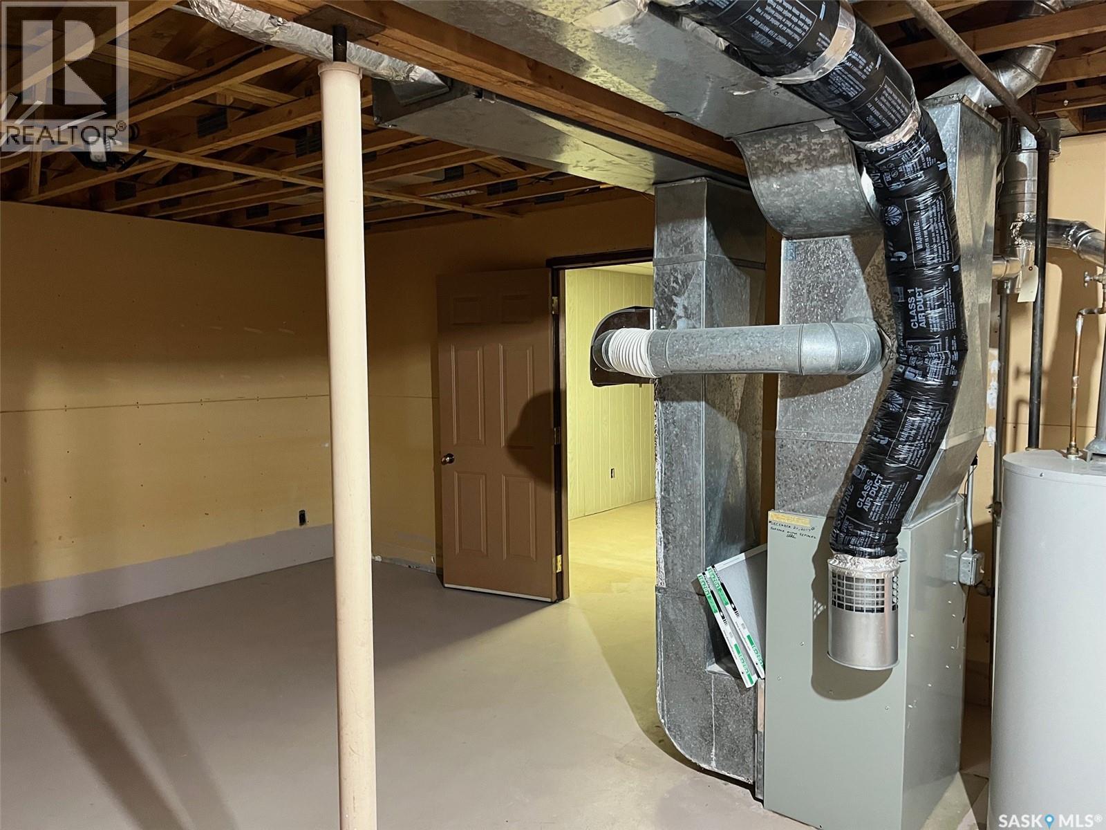 403 Cedar Avenue, Buckland Rm No. 491, Saskatchewan  S6V 5R3 - Photo 31 - SK025262