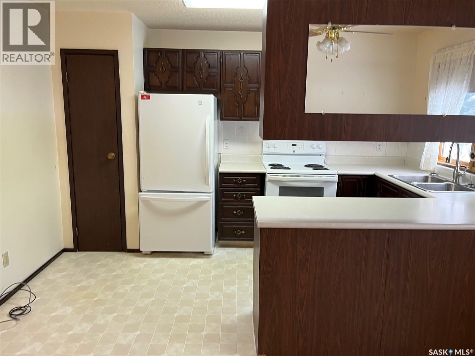 403 Cedar Avenue, Buckland Rm No. 491, Saskatchewan  S6V 5R3 - Photo 7 - SK025262