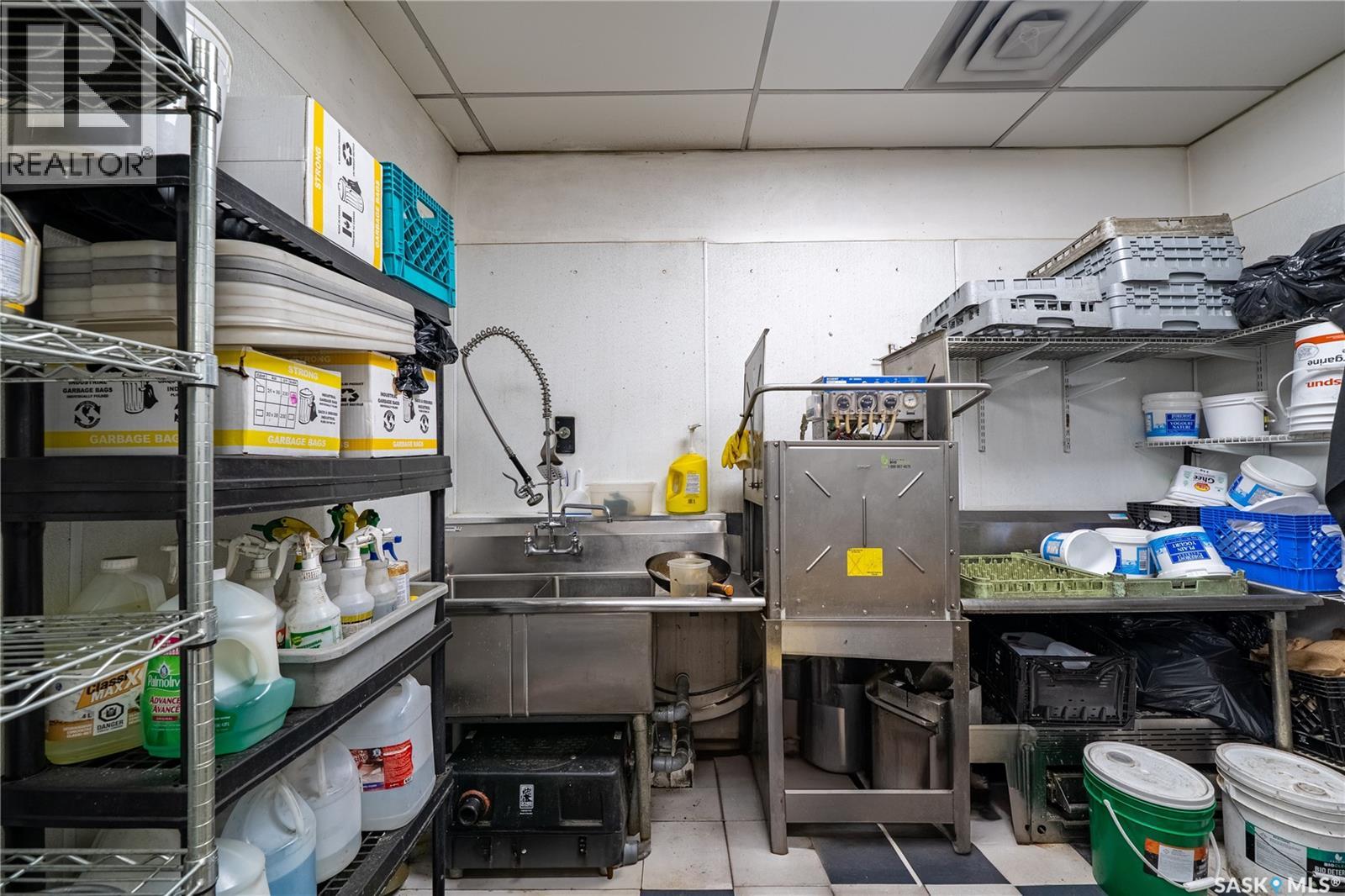 221 Victoria Avenue, Regina, Saskatchewan  S4N 0P4 - Photo 16 - SK025212