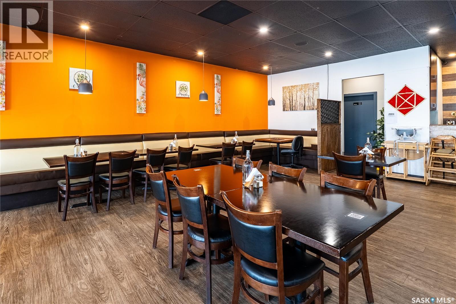 221 Victoria Avenue, Regina, Saskatchewan  S4N 0P4 - Photo 4 - SK025212