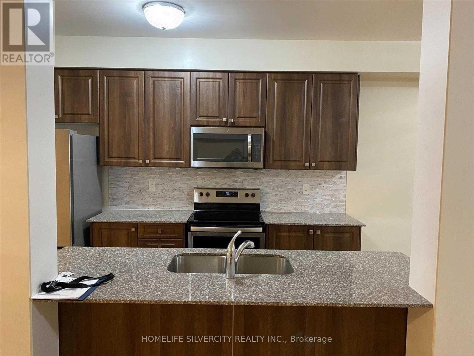 30 Porter Drive E, Orangeville, Ontario  L9W 6Z5 - Photo 3 - W12606086