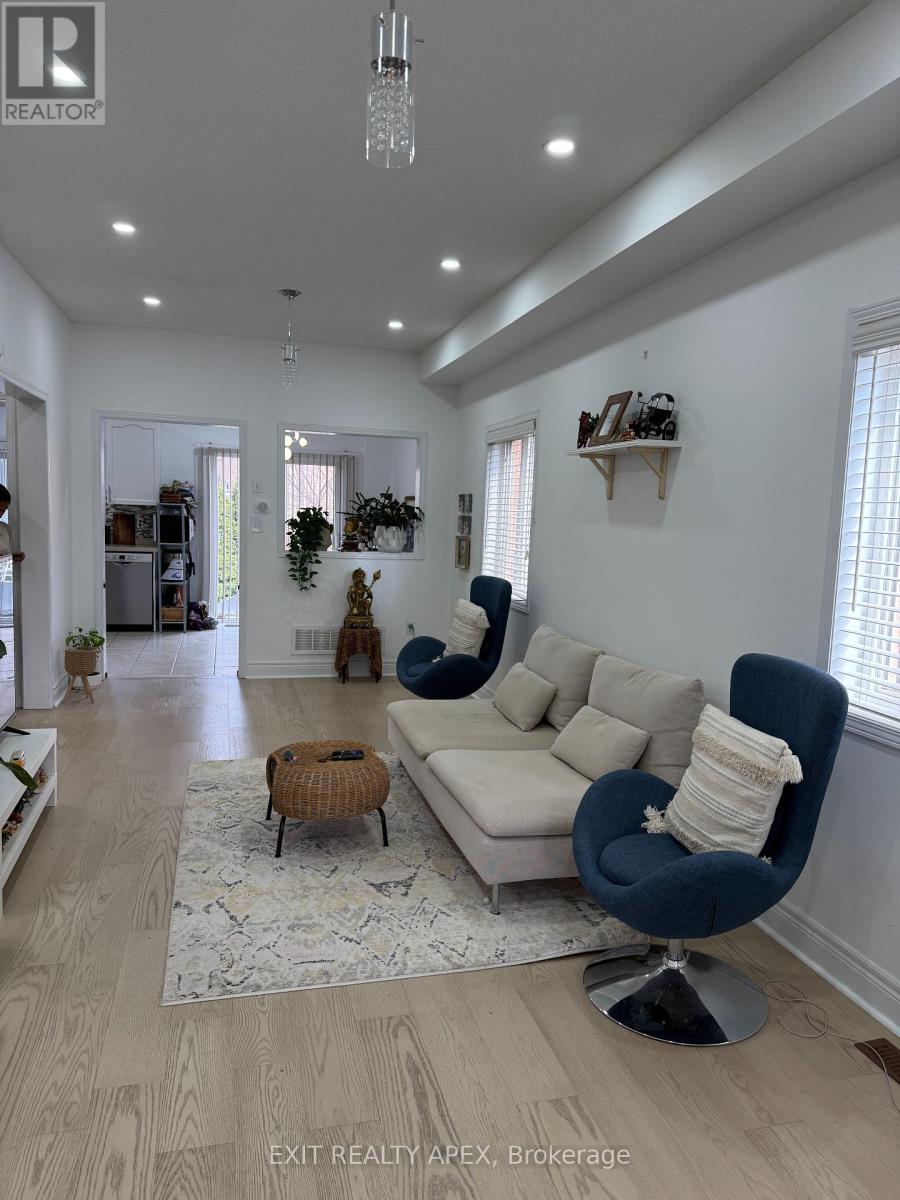 78 Fandago Drive, Brampton, Ontario  L6X 0R4 - Photo 5 - W12606088