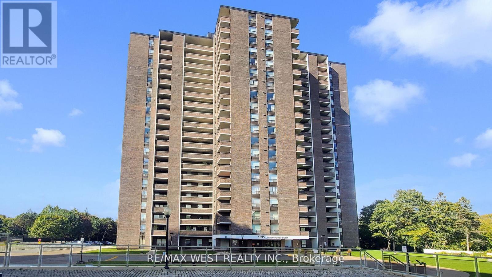 404 - 1535 LAKESHORE ROAD E, Mississauga, Ontario