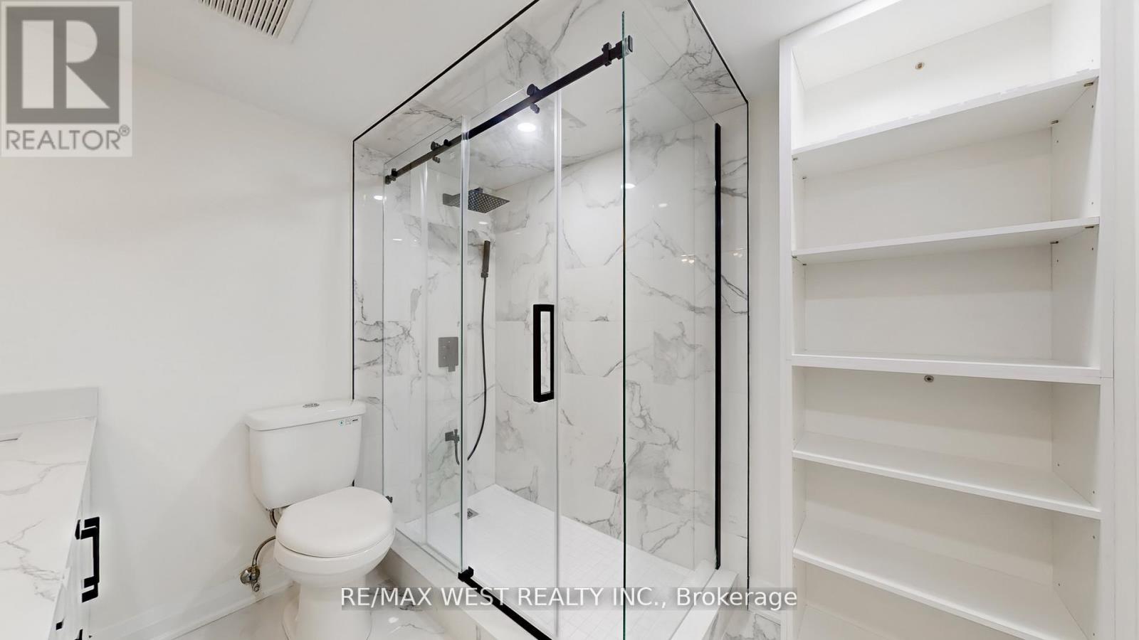 404 - 1535 Lakeshore Road E, Mississauga, Ontario  L5E 3E2 - Photo 20 - W12606108