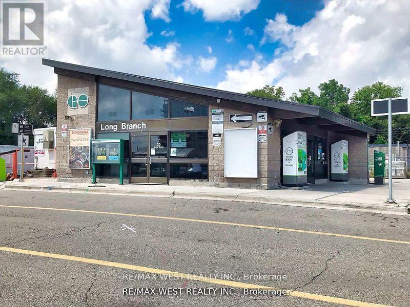 404 - 1535 Lakeshore Road E, Mississauga, Ontario  L5E 3E2 - Photo 35 - W12606108