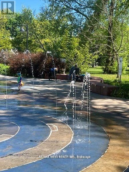 404 - 1535 Lakeshore Road E, Mississauga, Ontario  L5E 3E2 - Photo 42 - W12606108