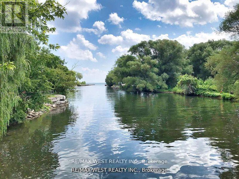 404 - 1535 Lakeshore Road E, Mississauga, Ontario  L5E 3E2 - Photo 45 - W12606108