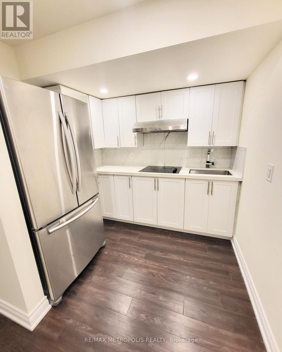 Bsmt - 923 Penson Crescent, Milton, Ontario  L9T 8Z7 - Photo 12 - W12445744