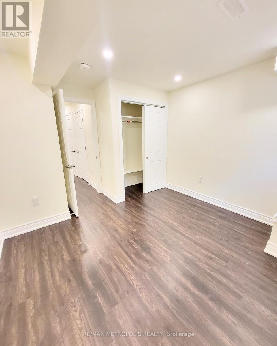 Bsmt - 923 Penson Crescent, Milton, Ontario  L9T 8Z7 - Photo 3 - W12445744