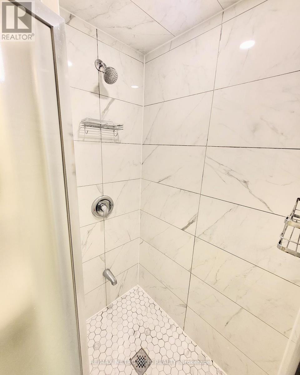 Bsmt - 923 Penson Crescent, Milton, Ontario  L9T 8Z7 - Photo 9 - W12445744