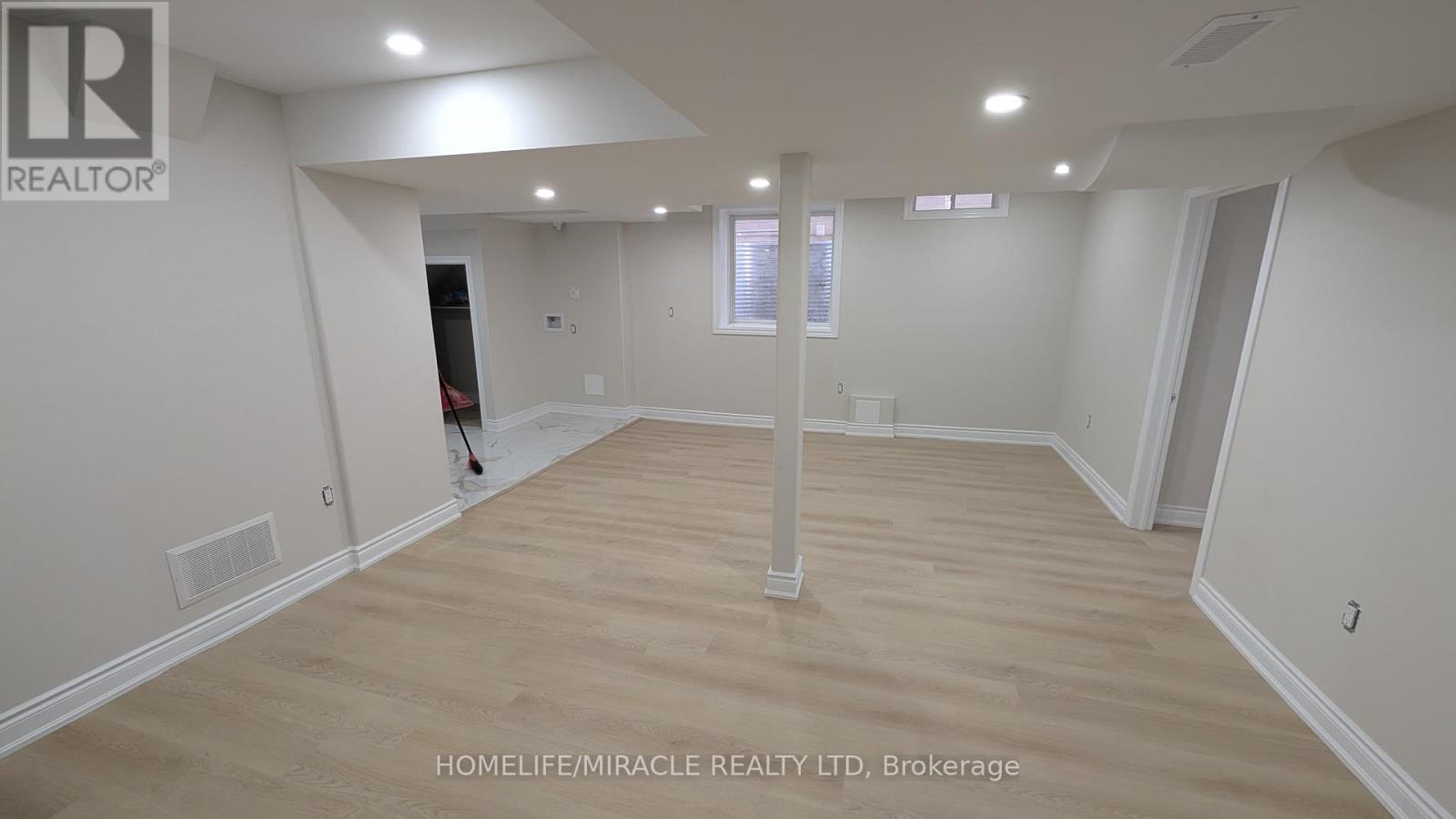 Lower - 47 Arnold Circle, Brampton, Ontario  L7A 0B8 - Photo 10 - W12525150