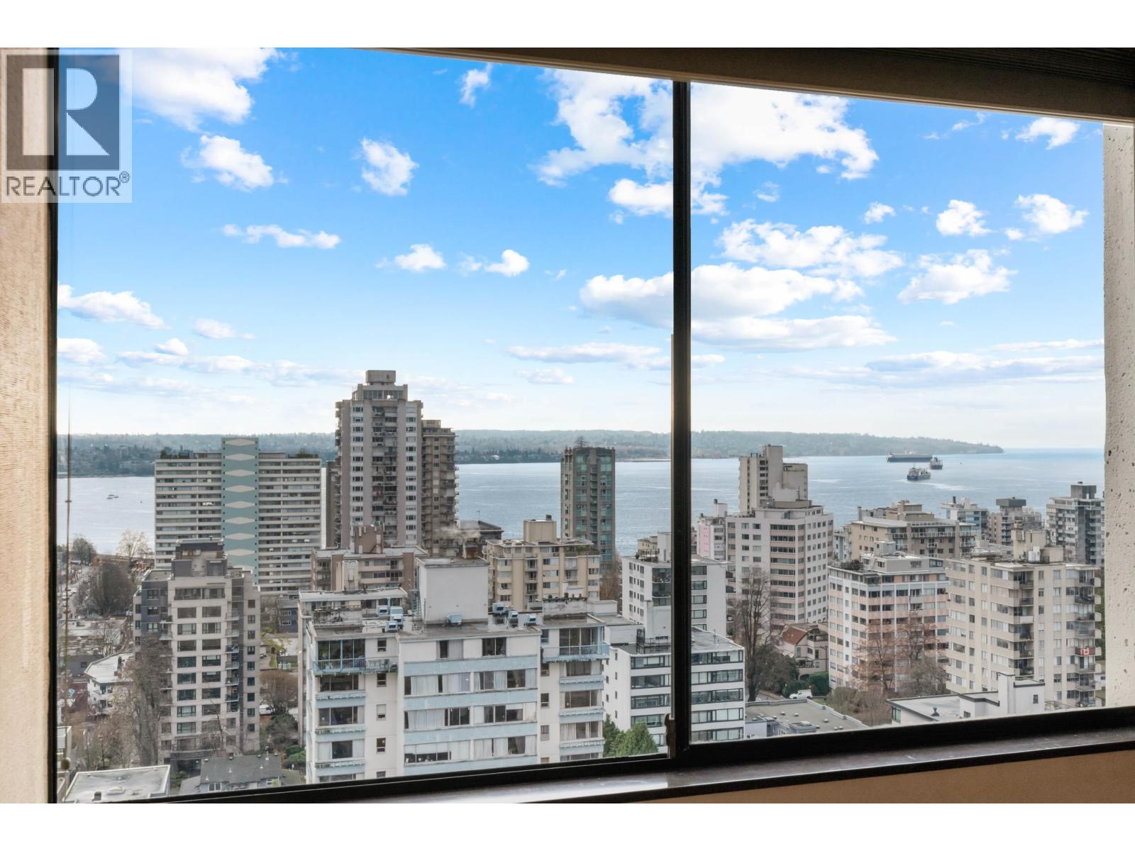 2004 1816 Haro Street, Vancouver, British Columbia  V6G 2Y7 - Photo 5 - R3072456