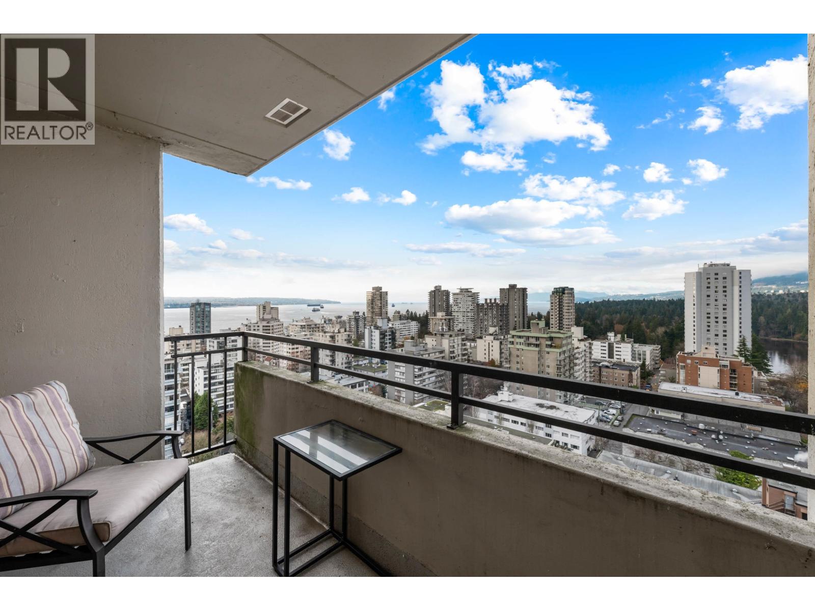 2004 1816 Haro Street, Vancouver, British Columbia  V6G 2Y7 - Photo 10 - R3072456