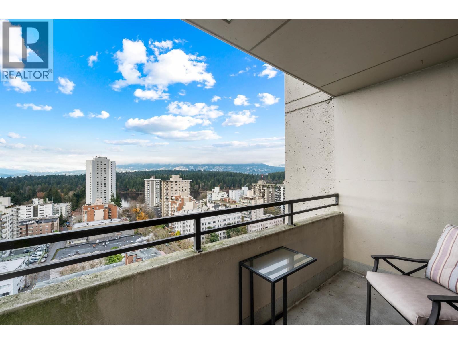 2004 1816 Haro Street, Vancouver, British Columbia  V6G 2Y7 - Photo 11 - R3072456