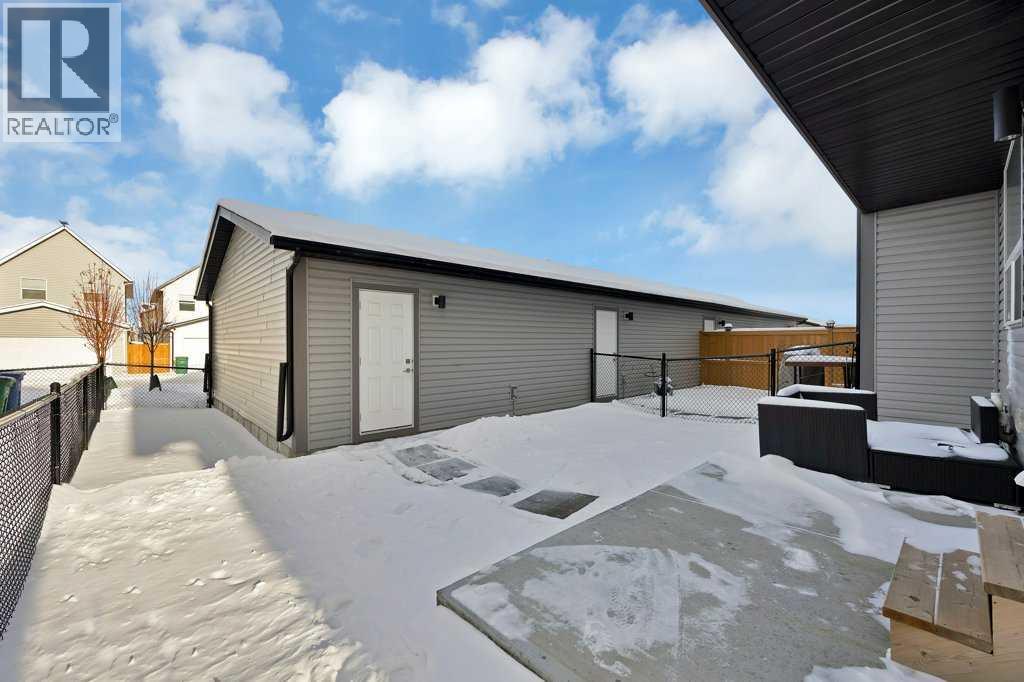 117 South Point  Sw, Airdrie, Alberta  T4B 5J3 - Photo 36 - A2274123