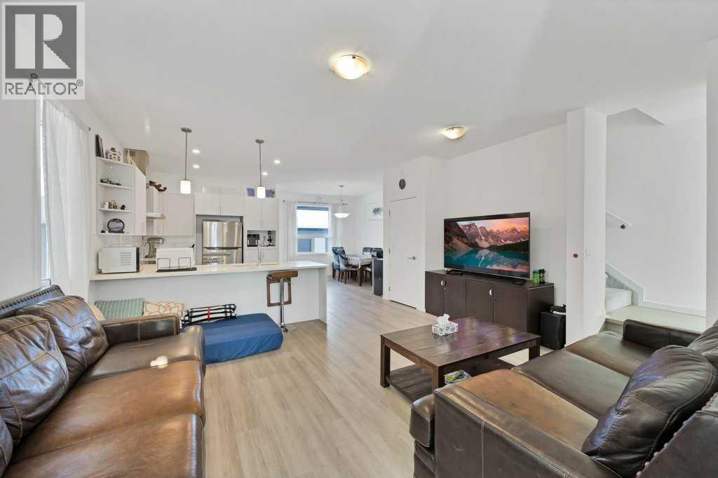 117 South Point  Sw, Airdrie, Alberta  T4B 5J3 - Photo 8 - A2274123