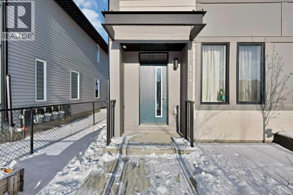117 South Point  Sw, Airdrie, Alberta  T4B 5J3 - Photo 5 - A2274123