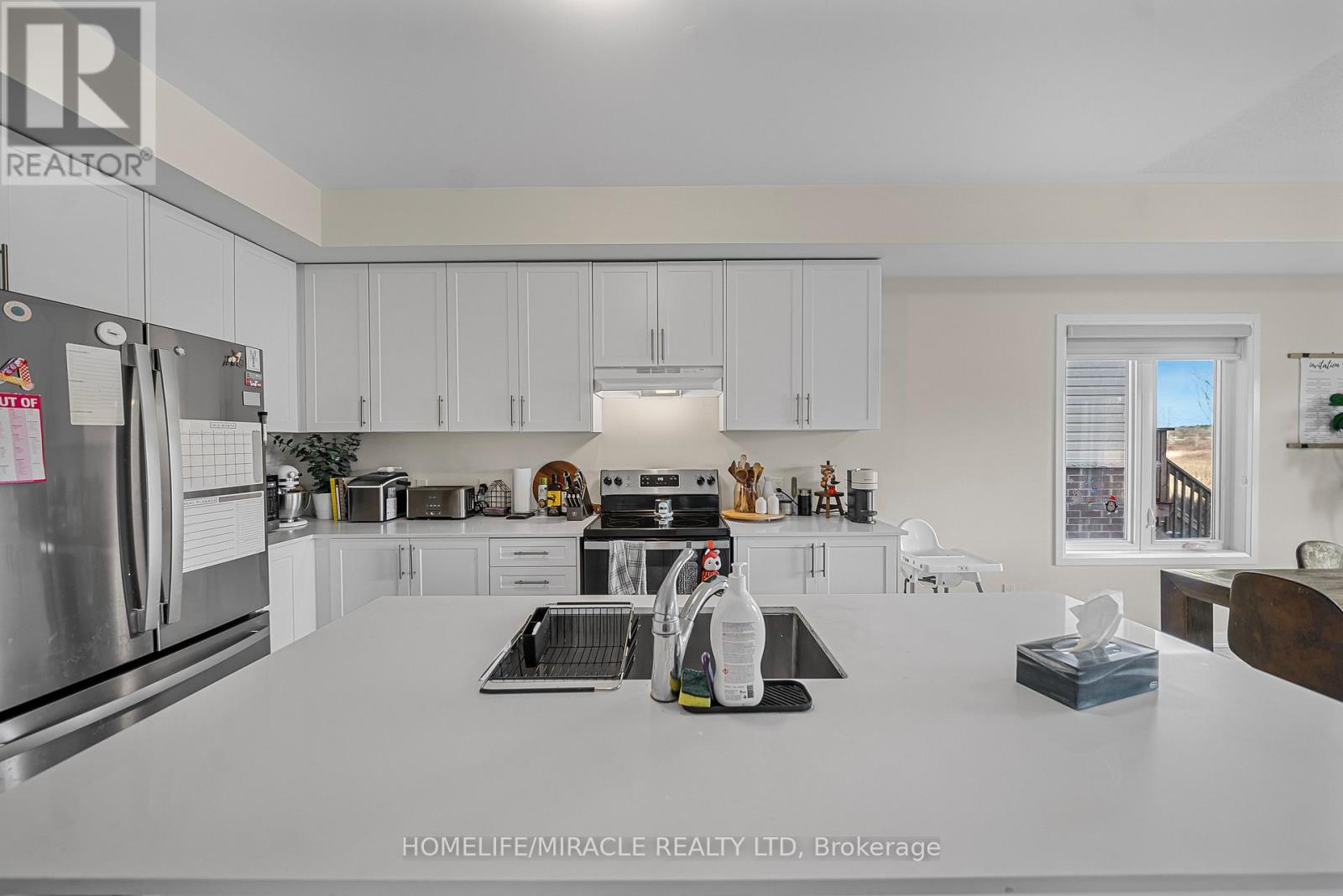 76 Oakmont Drive, Loyalist, Ontario  K0H 1G0 - Photo 11 - X12606068