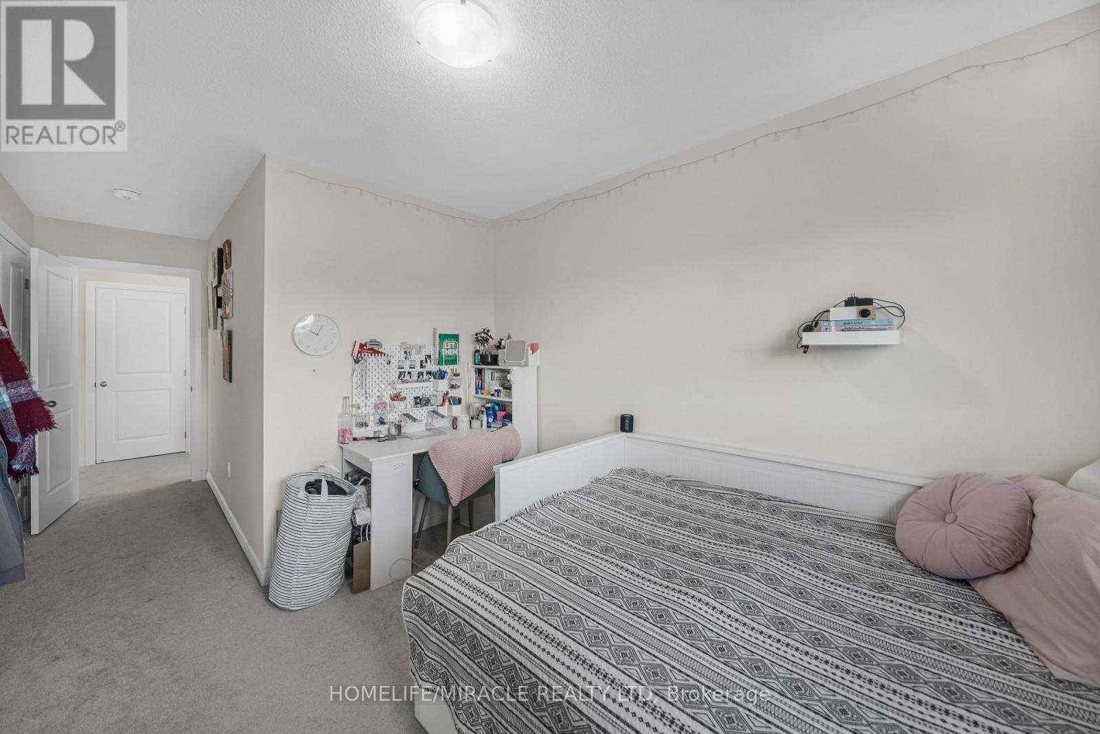 76 Oakmont Drive, Loyalist, Ontario  K0H 1G0 - Photo 25 - X12606068