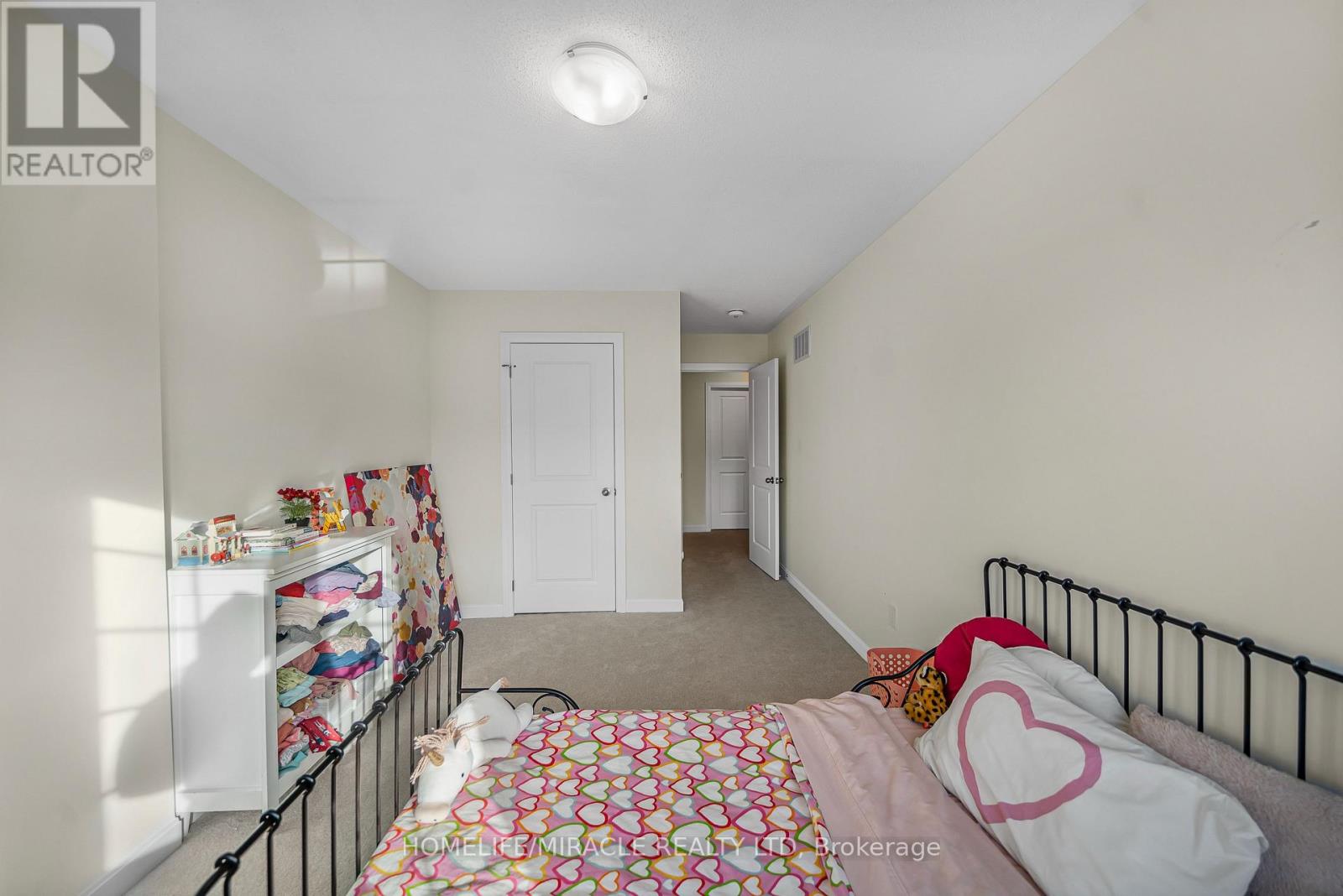 76 Oakmont Drive, Loyalist, Ontario  K0H 1G0 - Photo 30 - X12606068