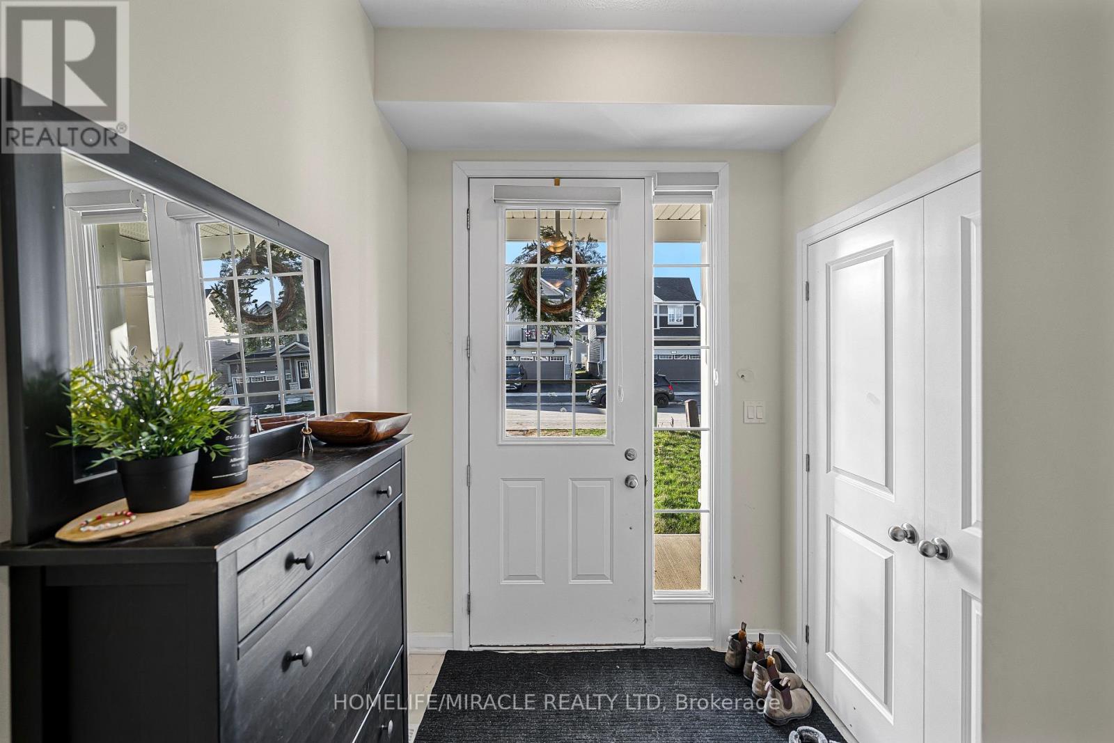 76 Oakmont Drive, Loyalist, Ontario  K0H 1G0 - Photo 8 - X12606068