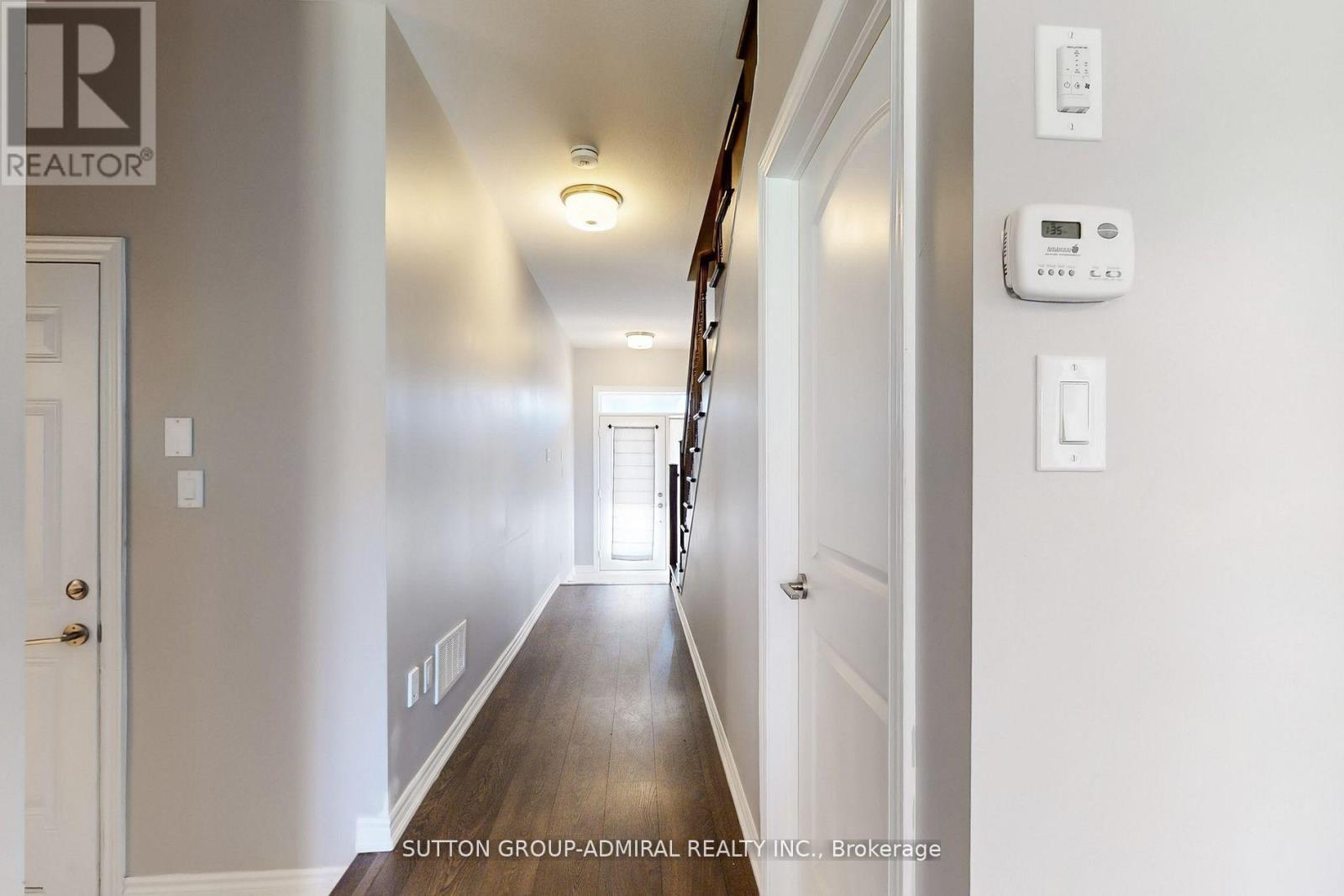 18 Copeman Avenue, Brantford, Ontario  N3V 0B3 - Photo 3 - X12606100