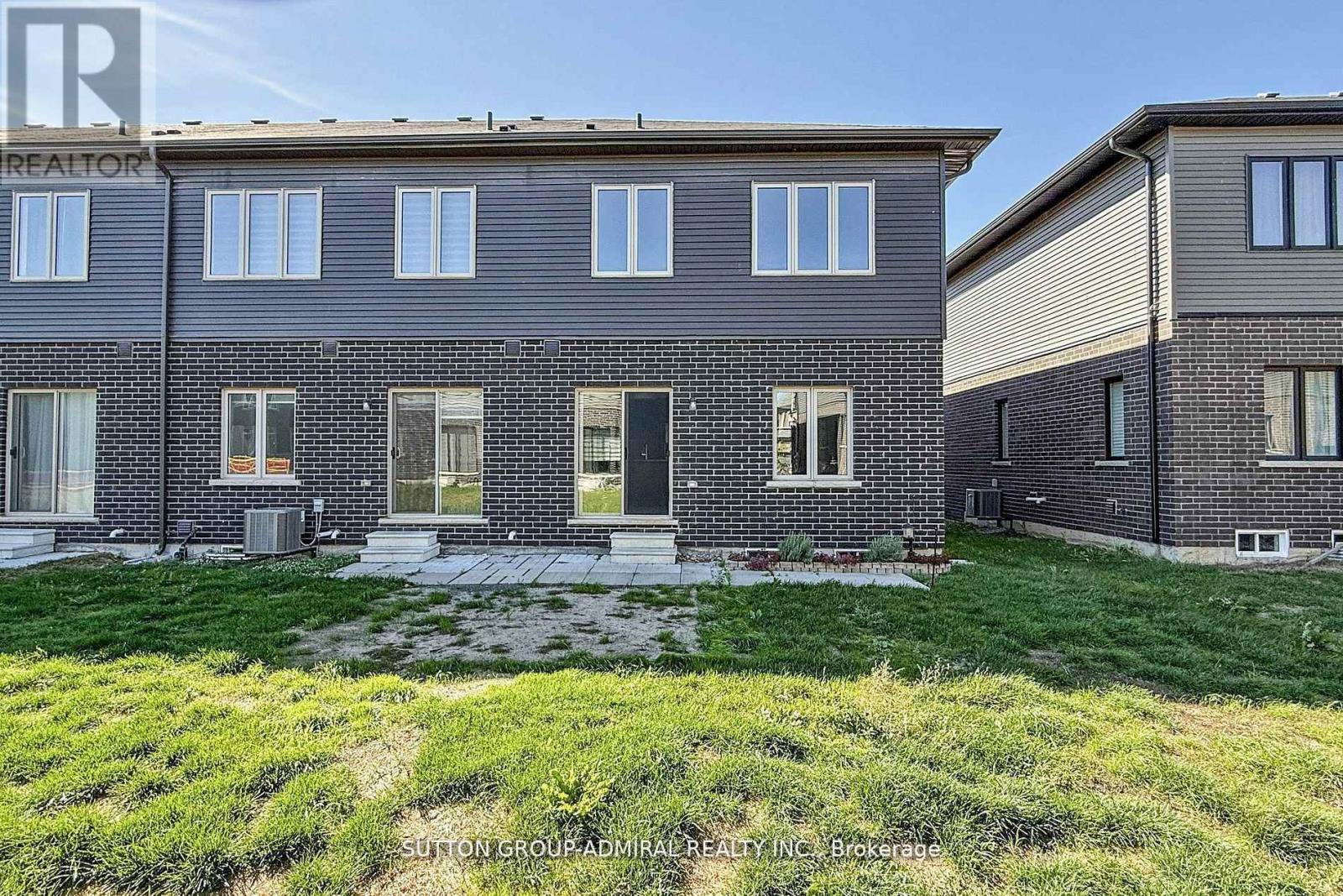 18 Copeman Avenue, Brantford, Ontario  N3V 0B3 - Photo 45 - X12606100