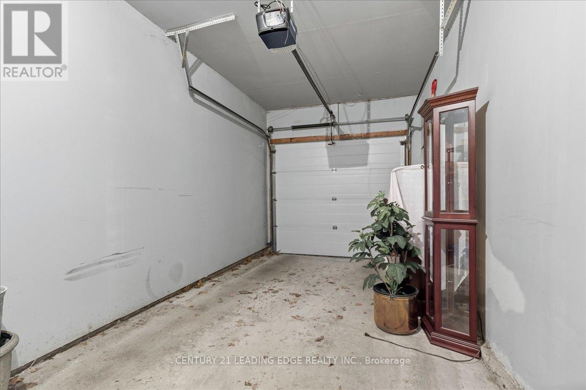 44 - 360 Erbsville Road, Waterloo, Ontario  N2T 2W2 - Photo 33 - X12606140