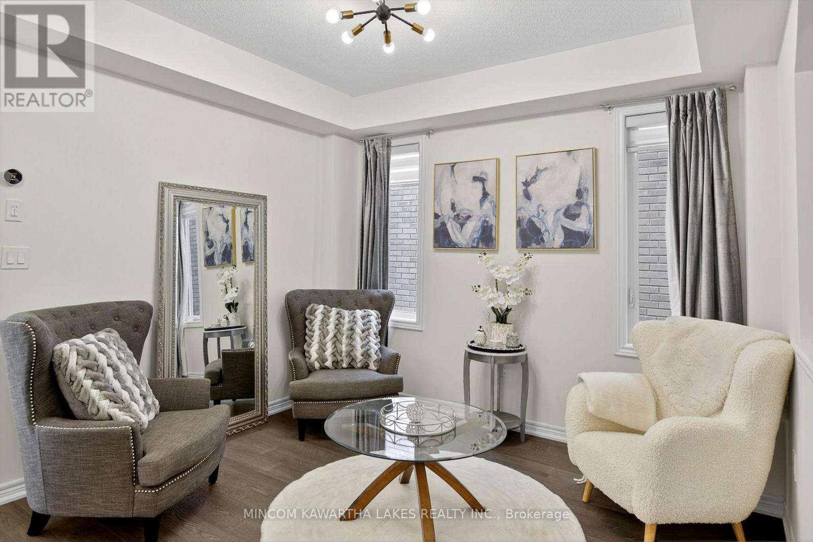 203 O'neil Street, Peterborough, Ontario  K9K 0H5 - Photo 4 - X12606202